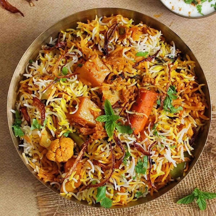 Family Pack Vegetable Dum Biryani.