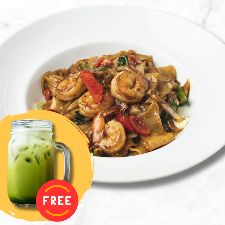 Drunken Noodle - Pad Kee Mao (with FREE Thai Green Milk Tea).