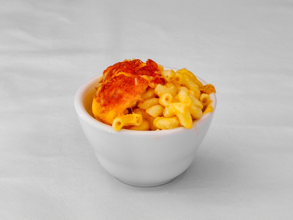 MAC & CHEESE.