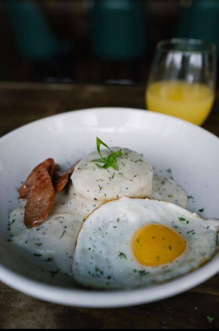 Double Biscuits w/ Gravy.