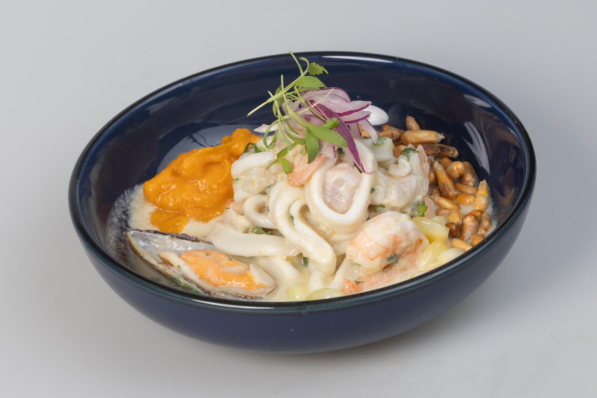 Mix Ceviche.