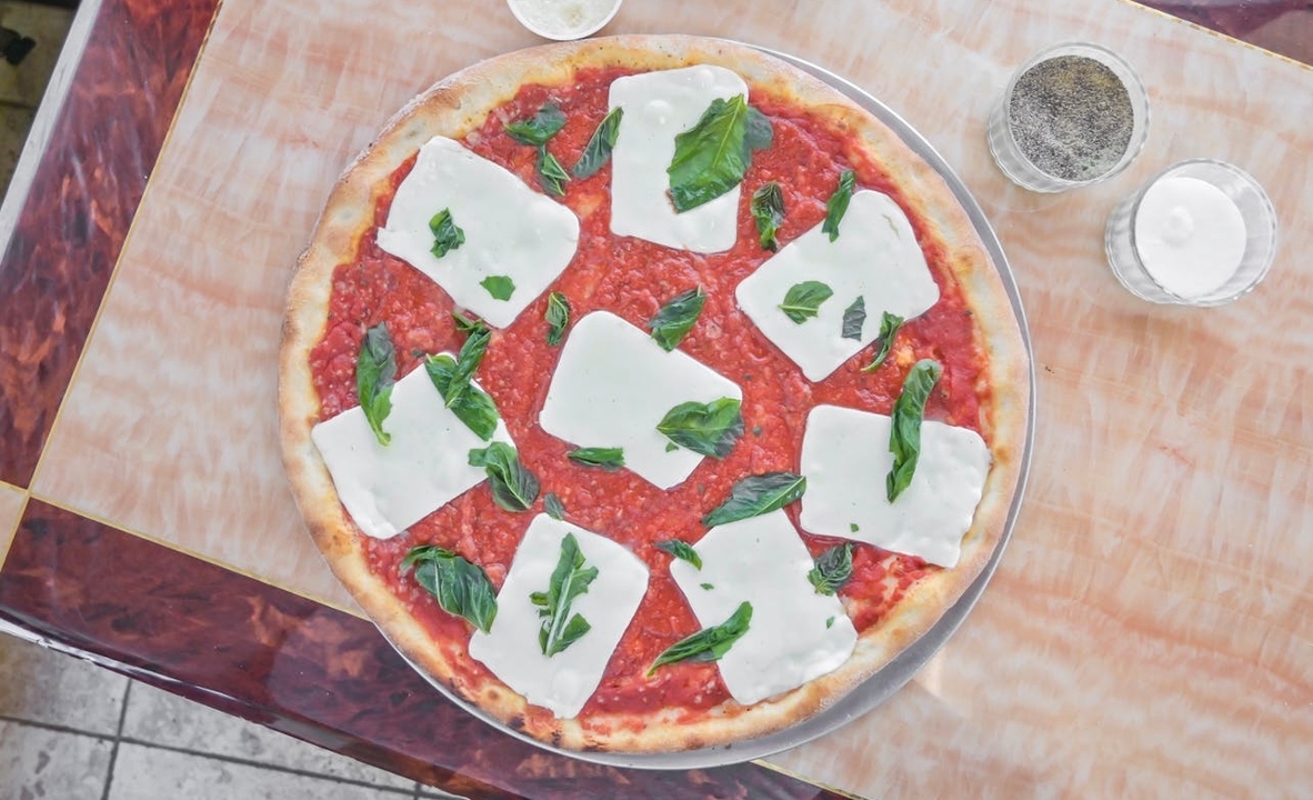 LG Margherita Pizza.