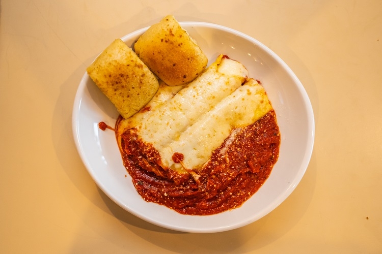 Manicotti.