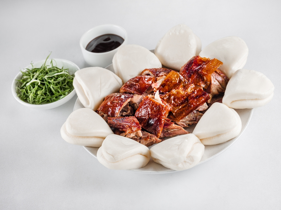 京鸭 35.Peking Duck (Whole) w/ Buns.