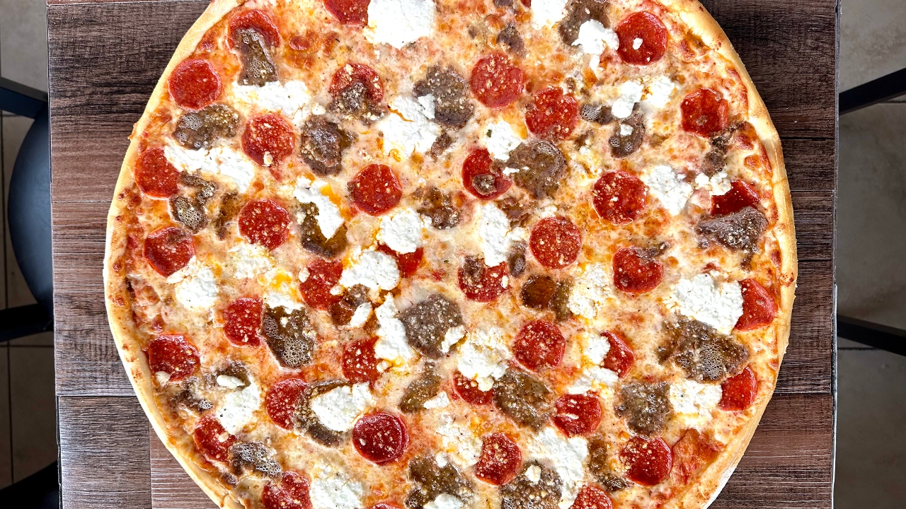 MEDIUM LITTLE ITALY.