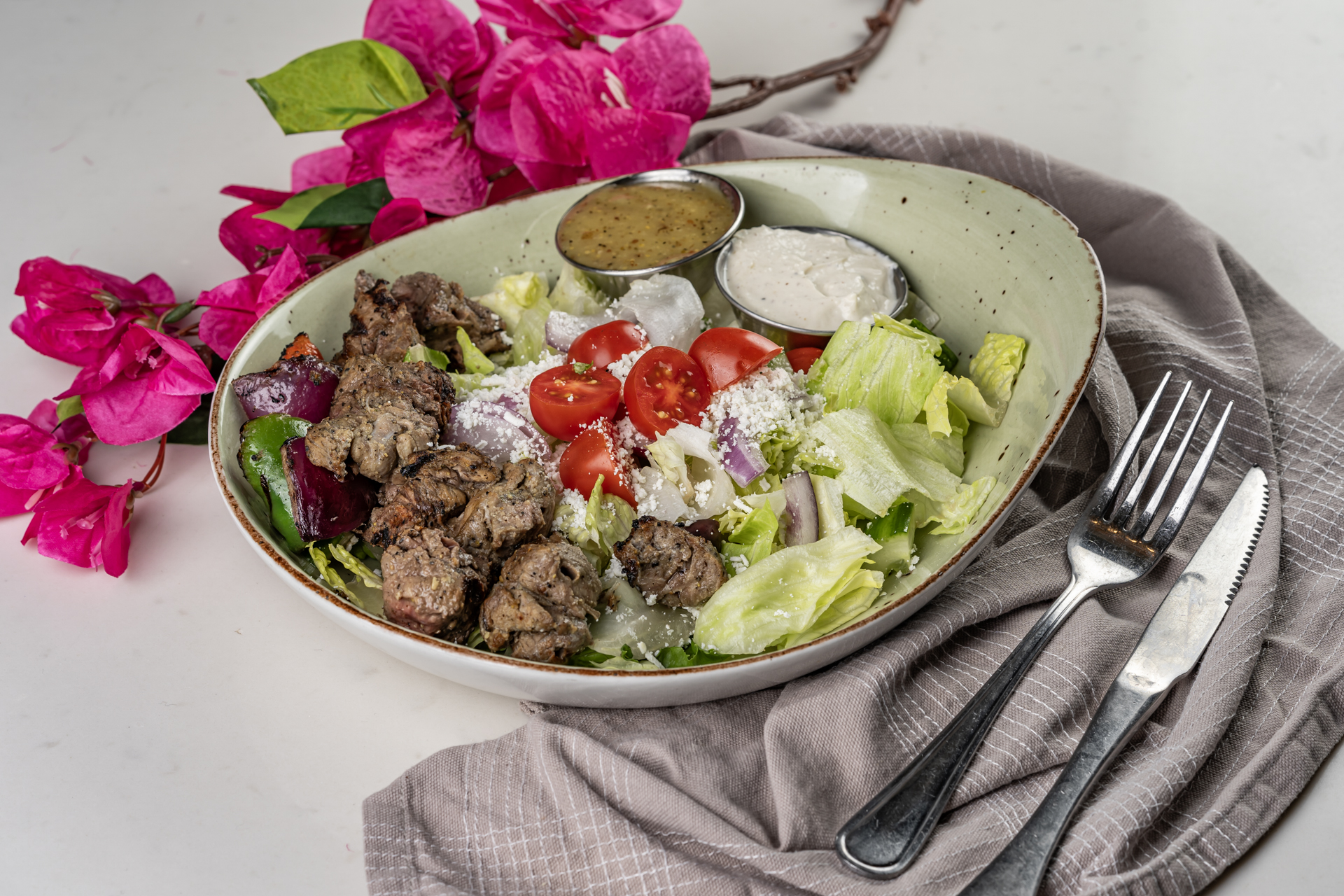 Beef souvlaki salad #FarmFresh