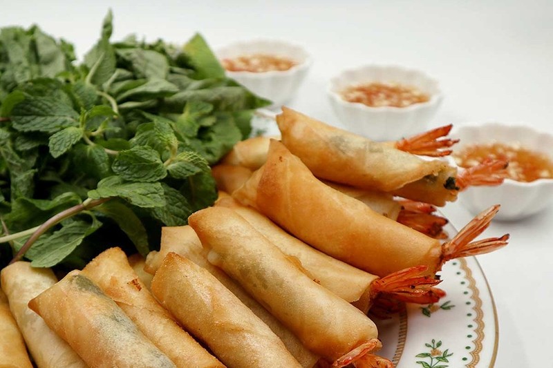 Shrimp Egg Rolls (Chả Giò Tôm).