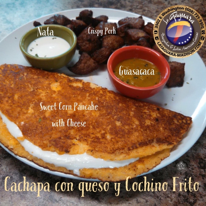 Cachapa con Queso & Cochino Frito.