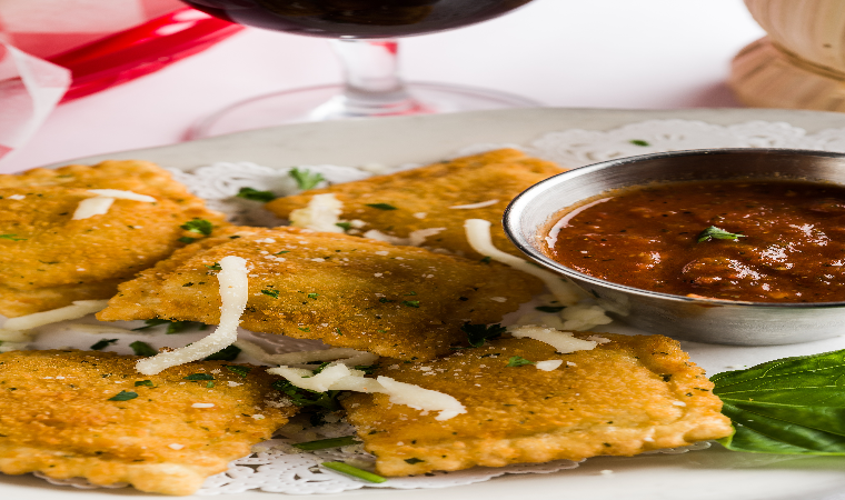 Toasted Ravioli - 6 Piece.