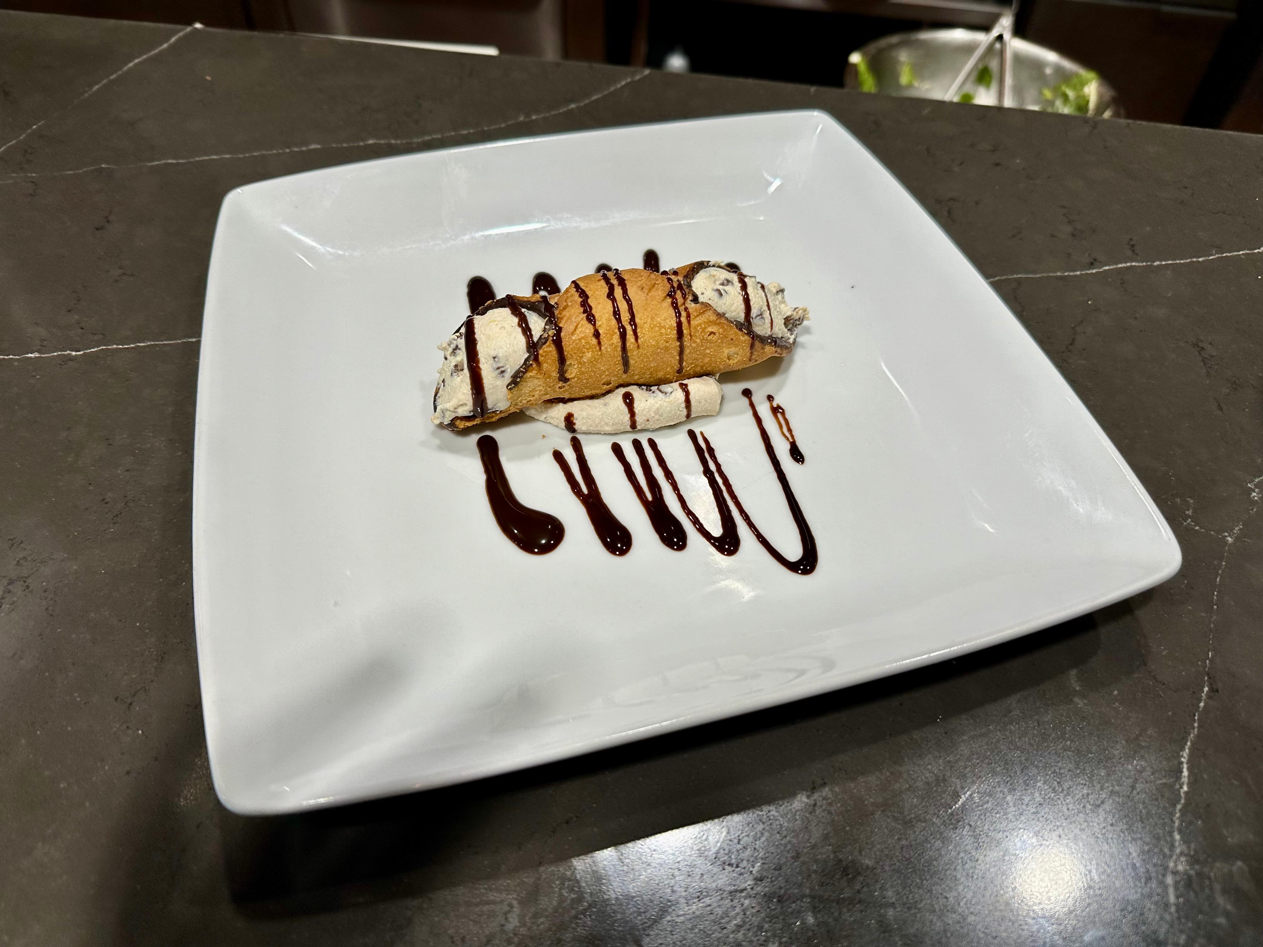 Cannoli.