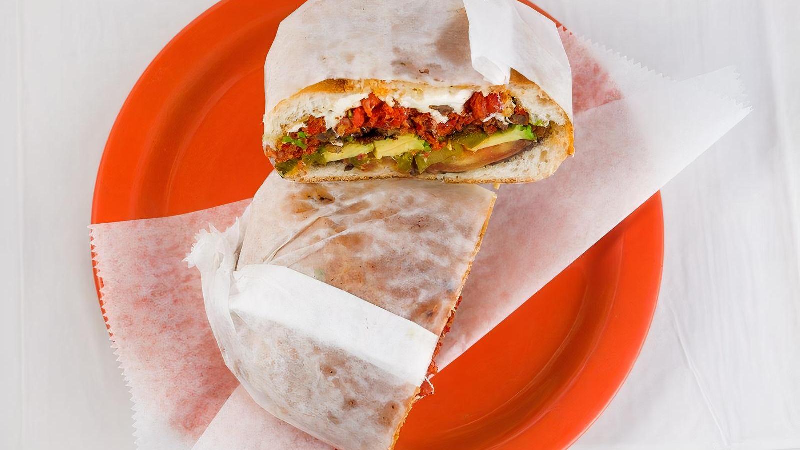 Longaniza con Queso Torta.