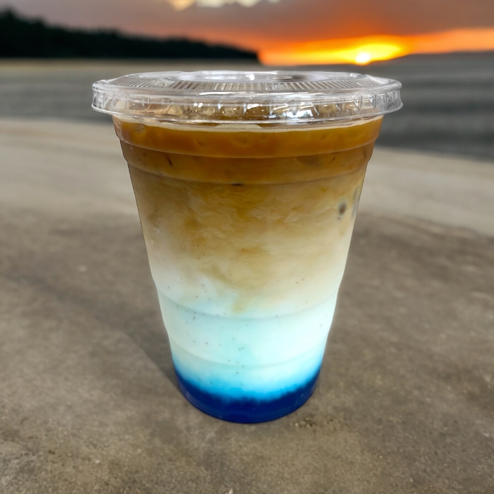 Beach Layer Latte (16 oz) - Iced.