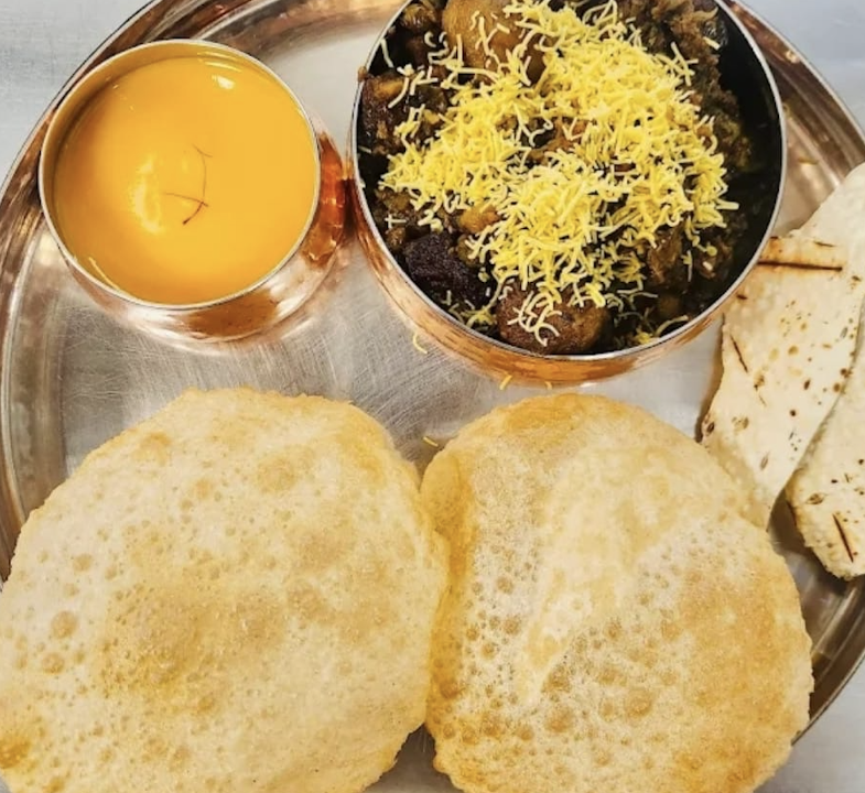 Undhiyu Puri.