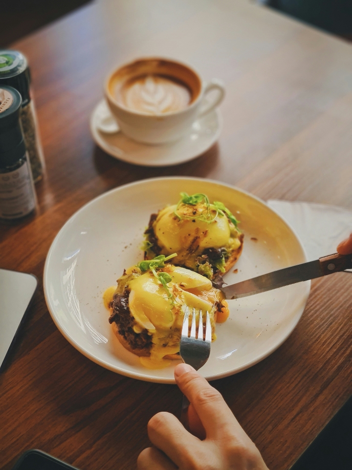 Steak Benedict.