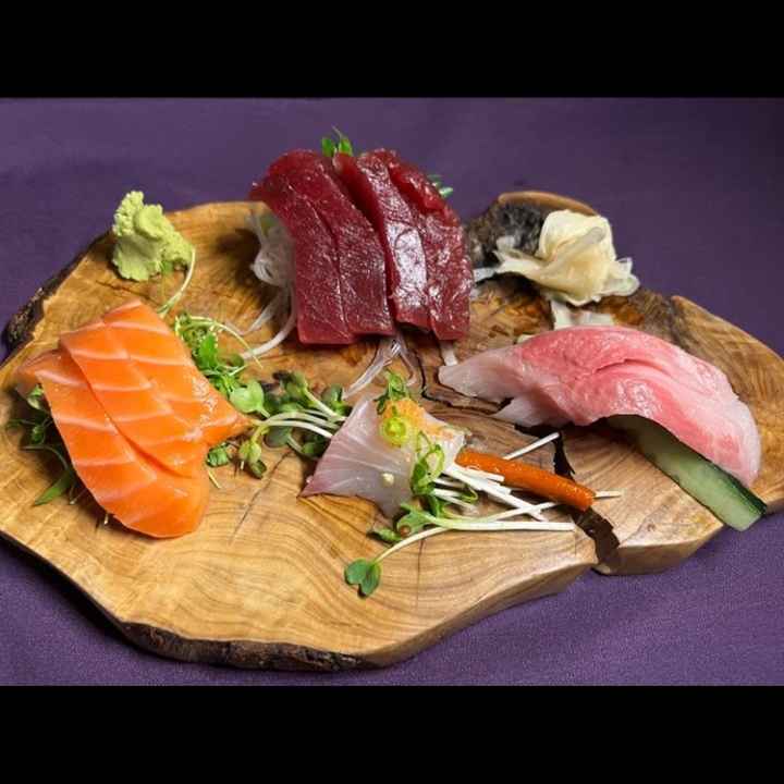 Sashimi Appetizer.