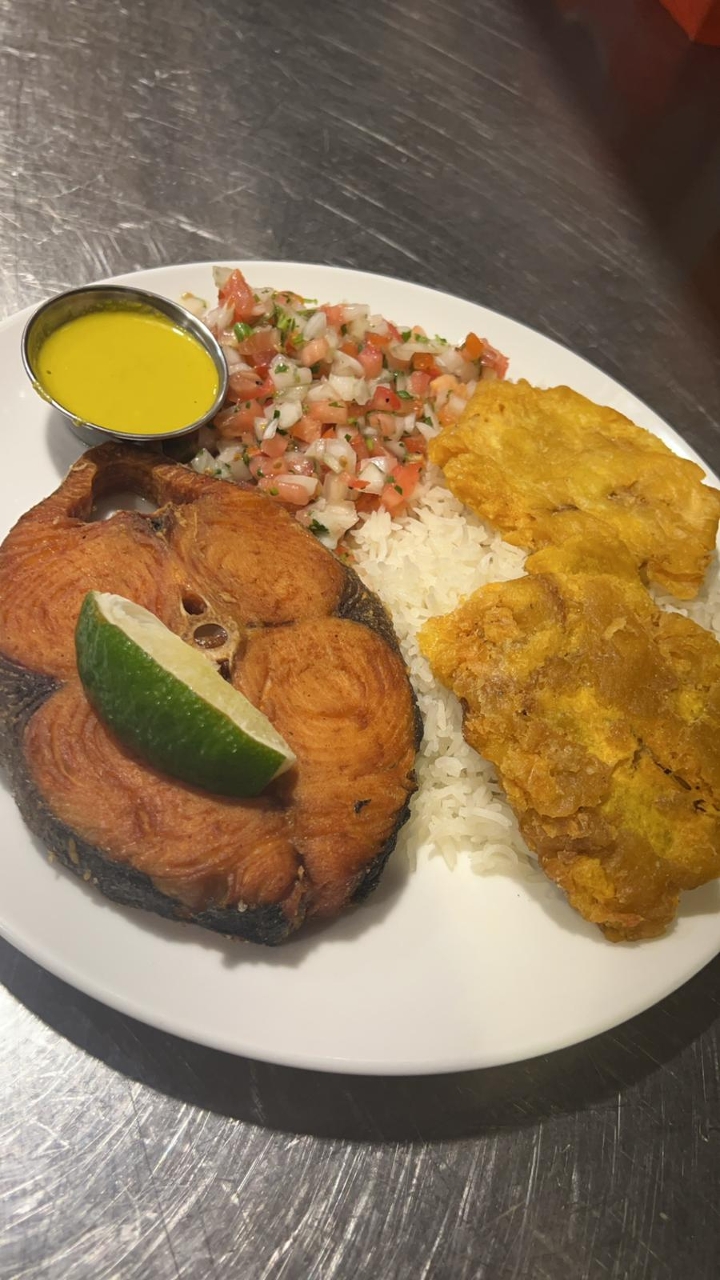 Fried Kingfish (Rueda).