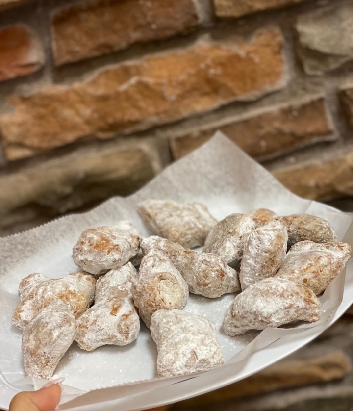 Zeppole.
