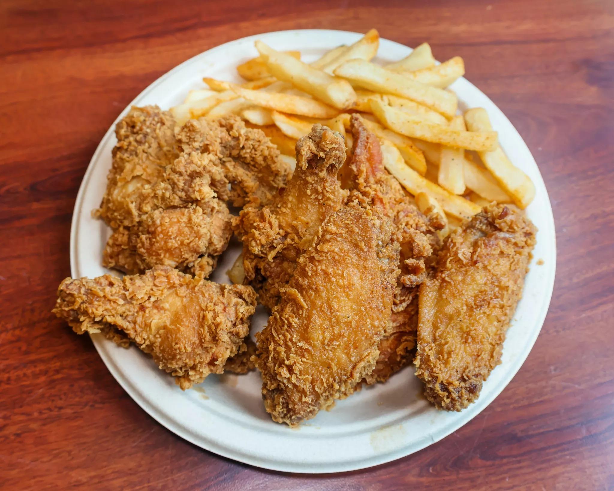 Crispy Chicken Wings Combo.