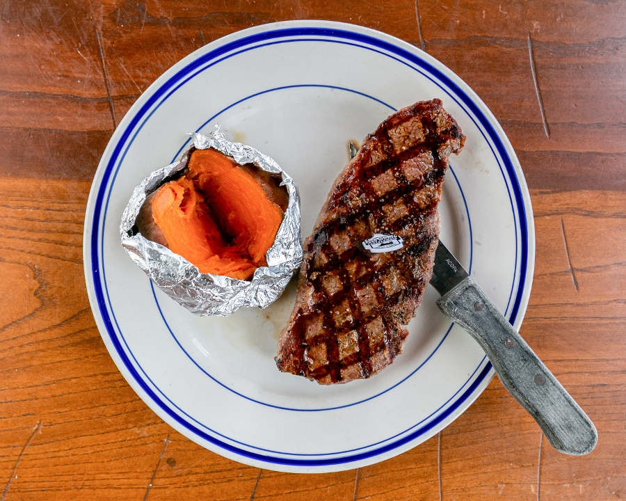 Lunch 10 oz New York Strip.