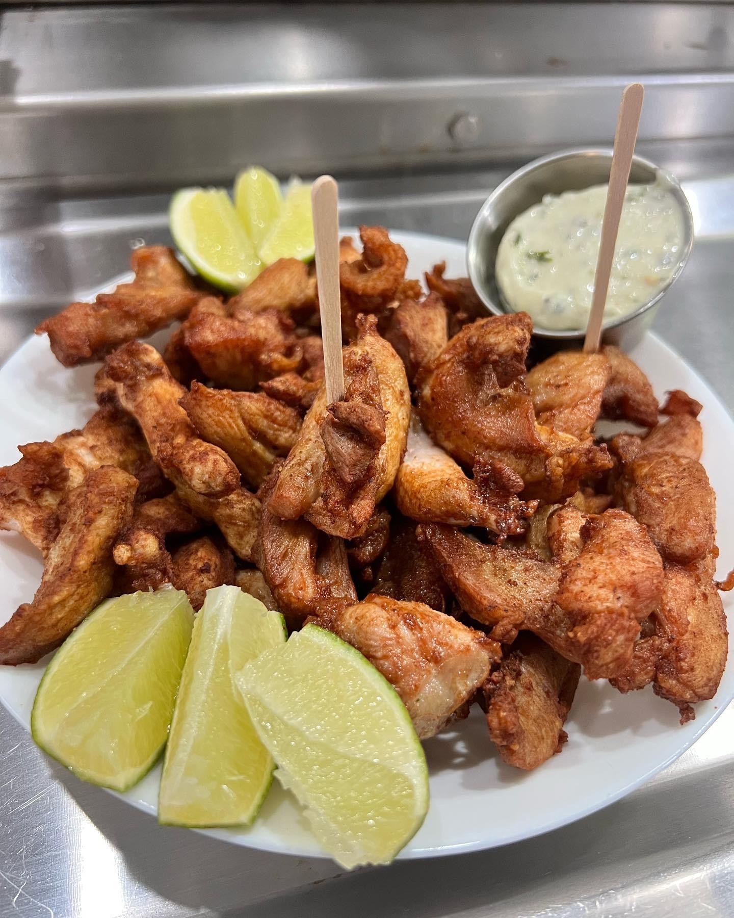 Frango À Passarinho.