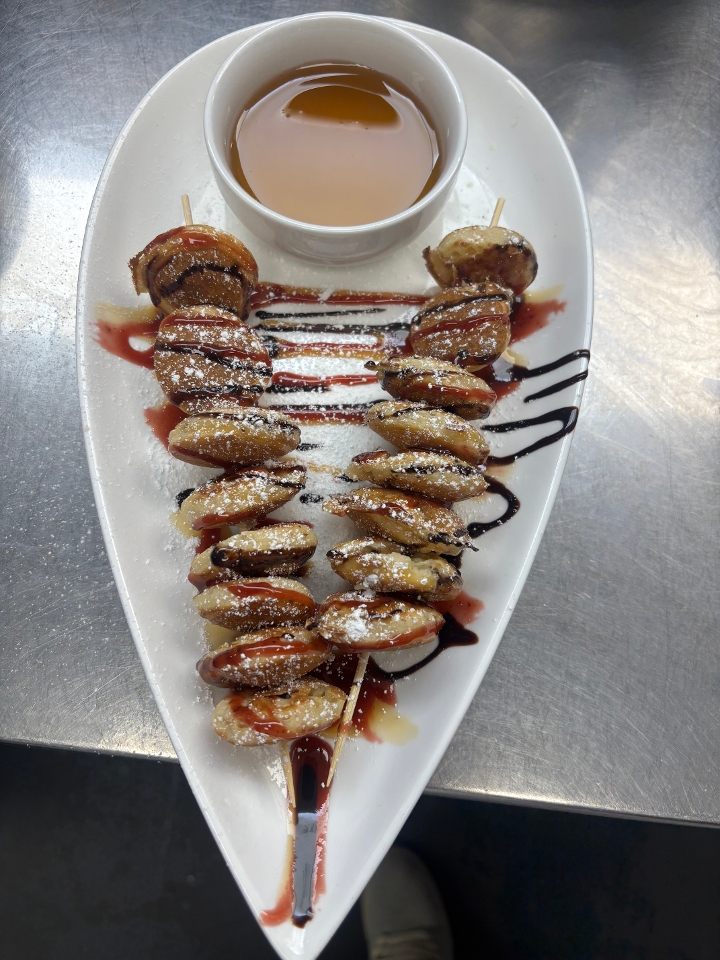 MINI SKEWER PANCAKES.