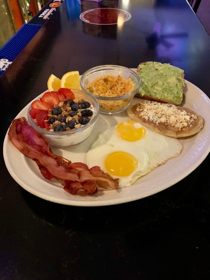 Desayuno Completo.