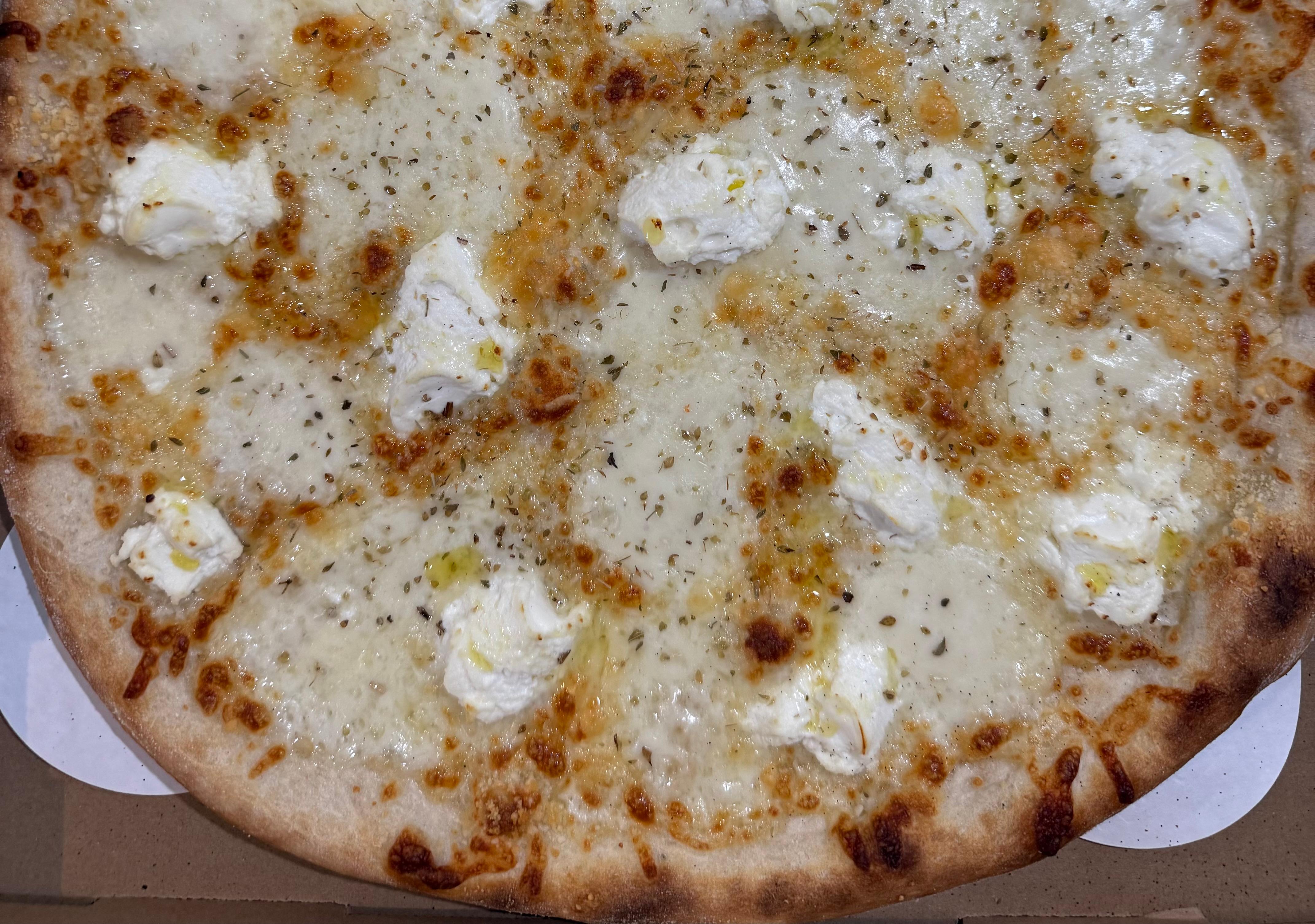 Bianca Pizza.