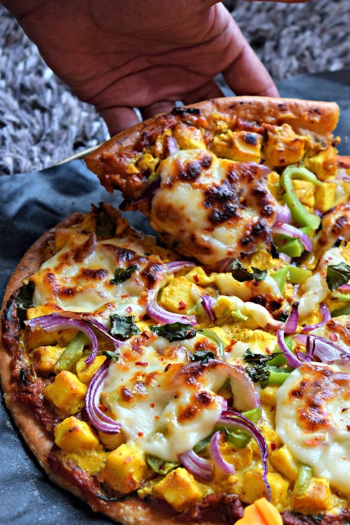 Butter Paneer Pizza.