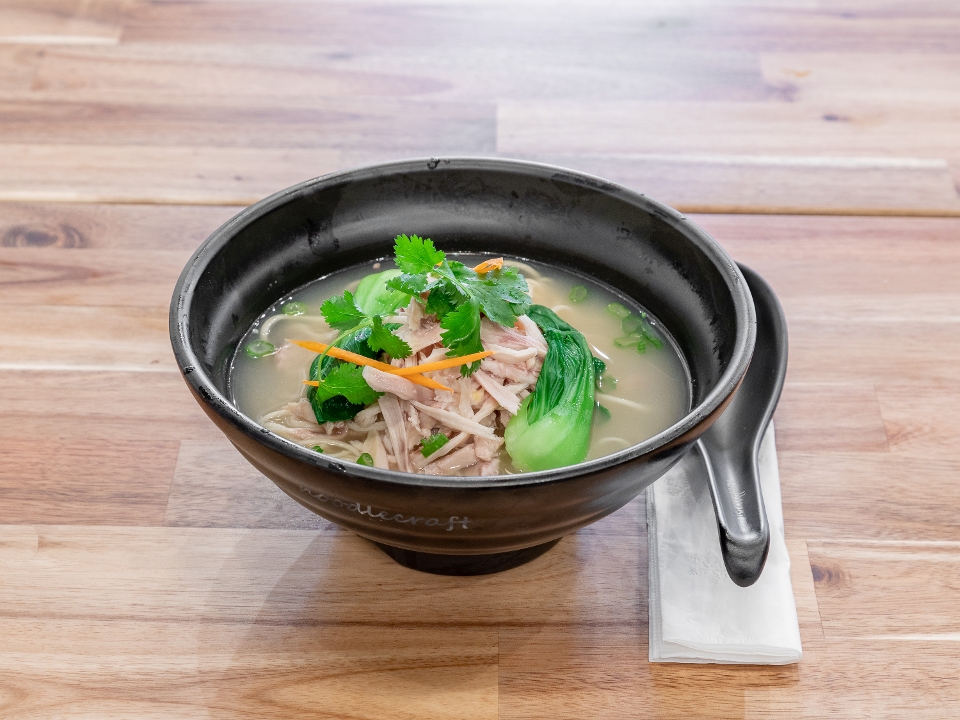 C-3 Chicken Noodle Soup (鸡肉汤面).