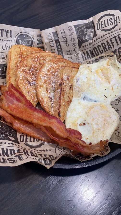 FRENCH TOAST PLATTER.