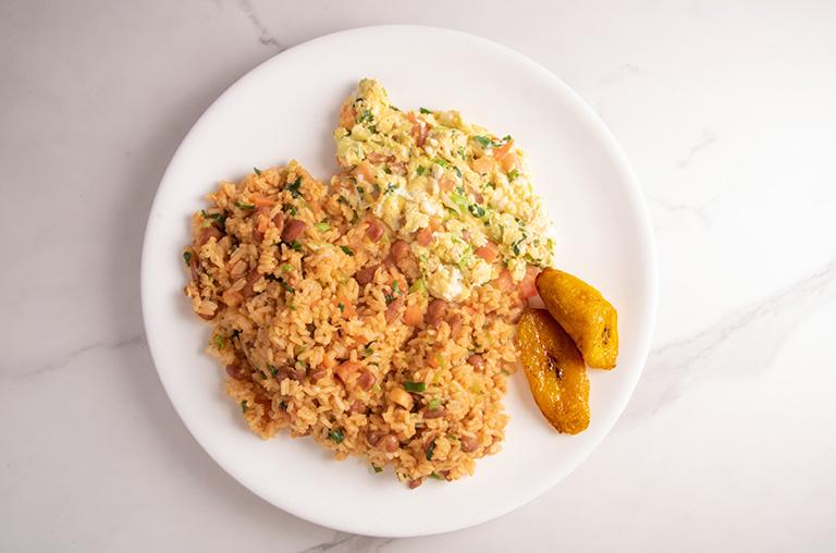 Huevos Revueltos con calentado.