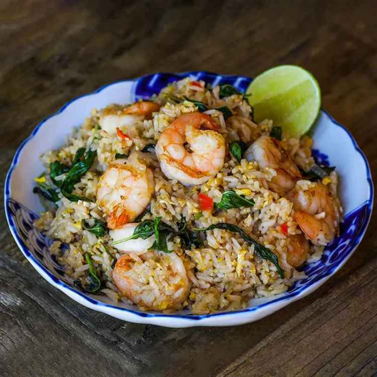HS28. 珍寶海鮮燴炒飯/Special Chinese Style Seafood Paella.