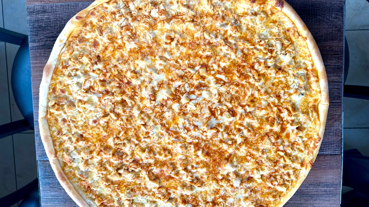 MEDIUM SPICY BUFFALO.