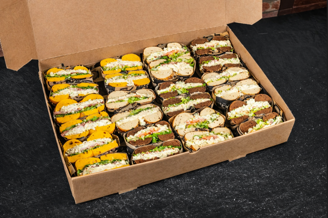 CLASSIC TUNA SALAD BOX (12 Sandwiches).