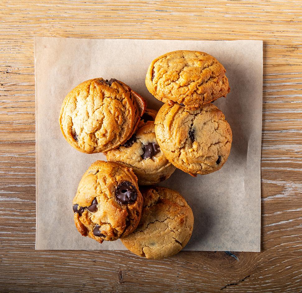 Tahini Chocolate Cookie.