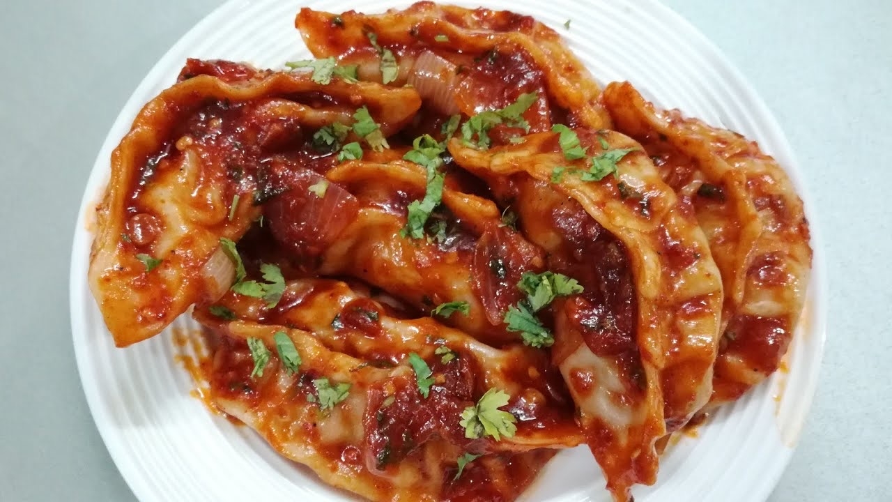 Veg Schezwan Momos 10pcs.