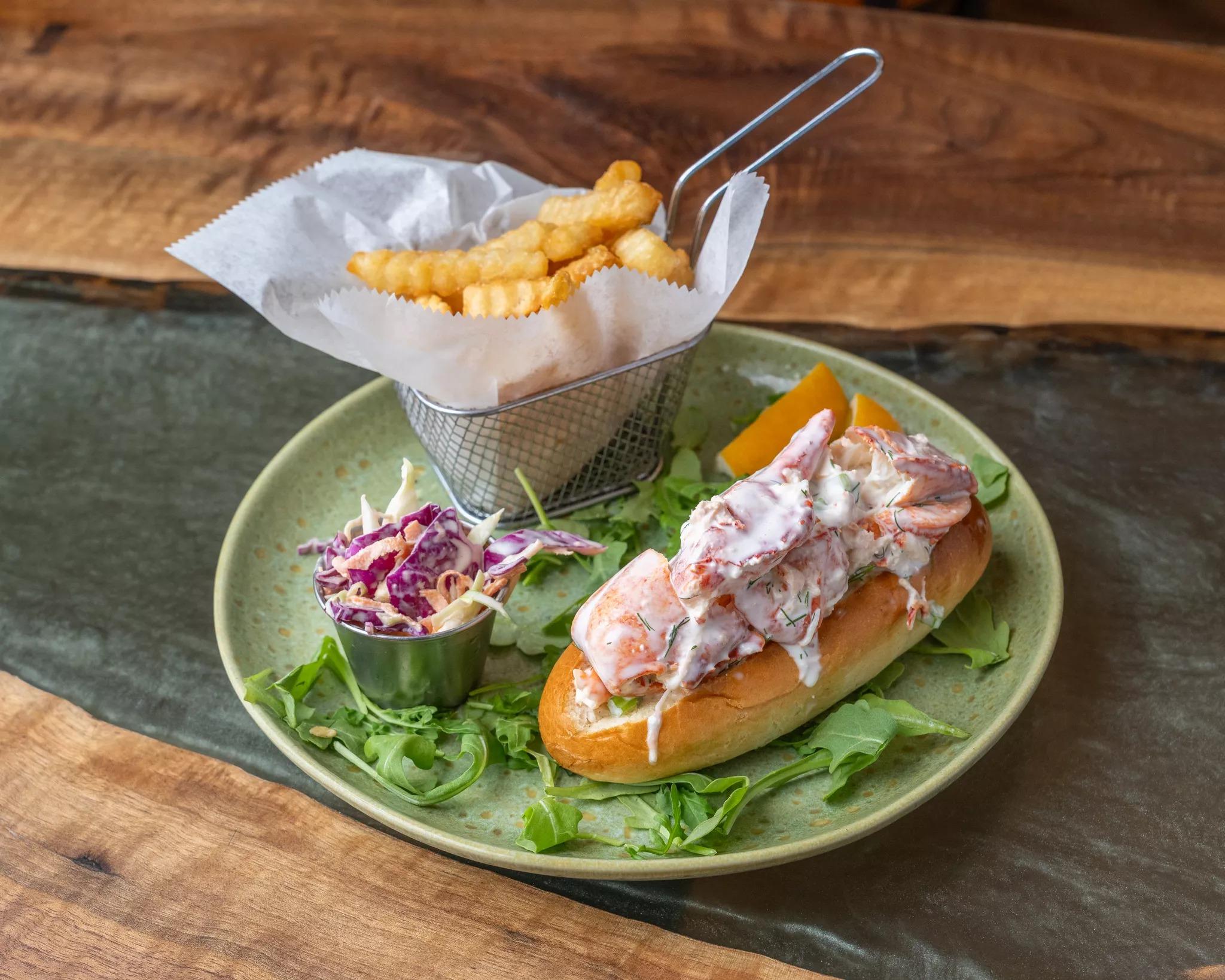MPP LOBSTER ROLL.
