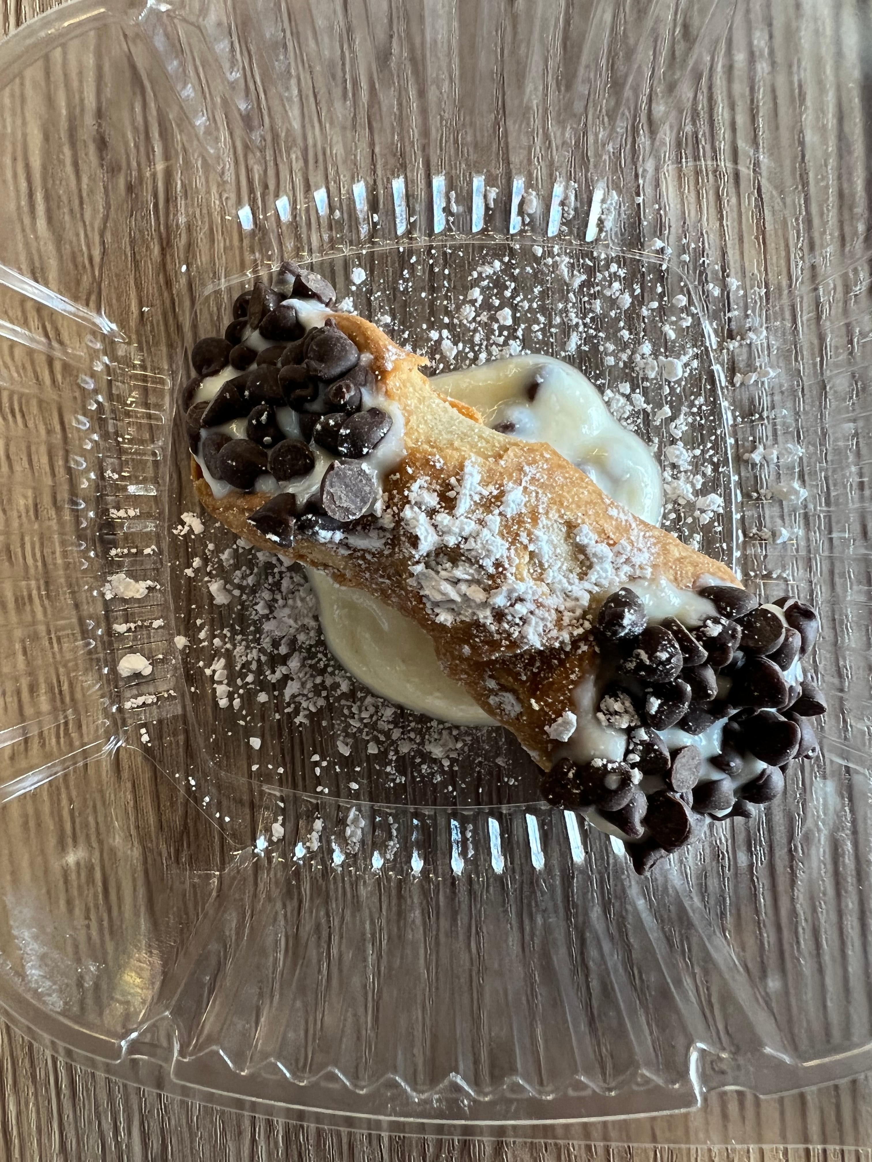 Cannolo.