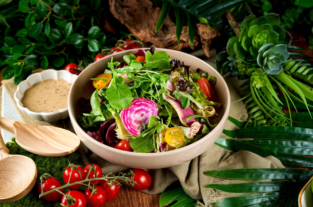 Organic Salad (GF)(V) M 10 Serving.