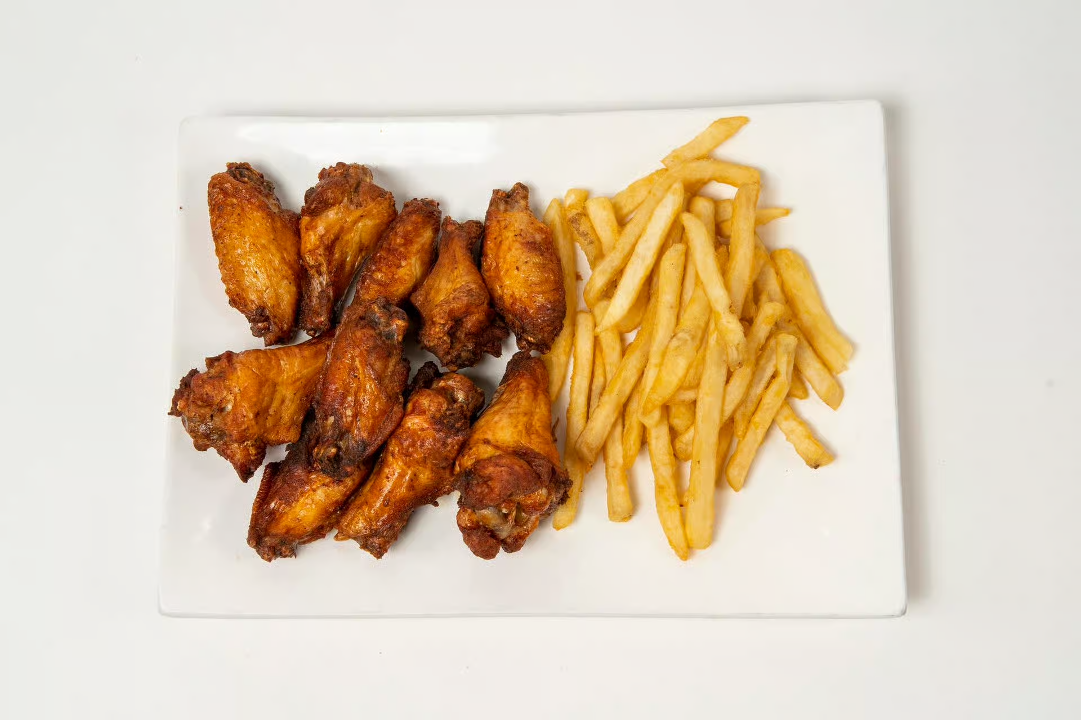 10 Alitas de pollo / 10 pieces of chicken wing.