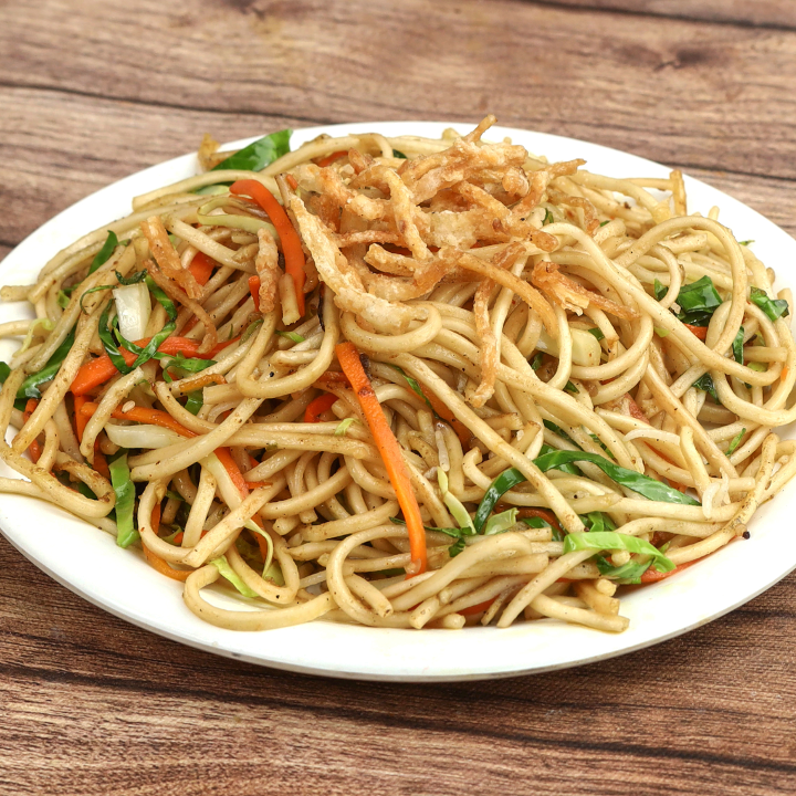 Veg Hakka Noodles.