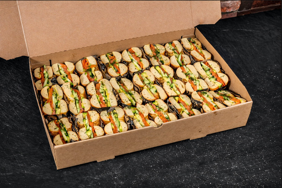 NOVA SALMON & AVOCADO BOX (12 Sandwiches).