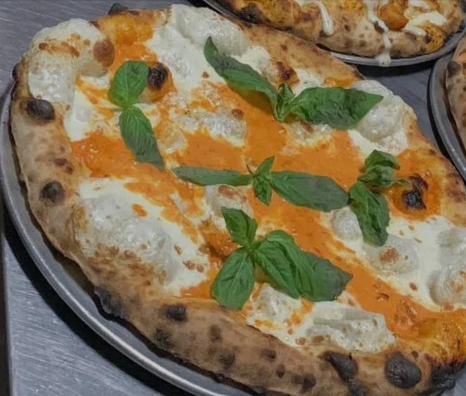 SM VODKA SAUCE PIE PIZZA.