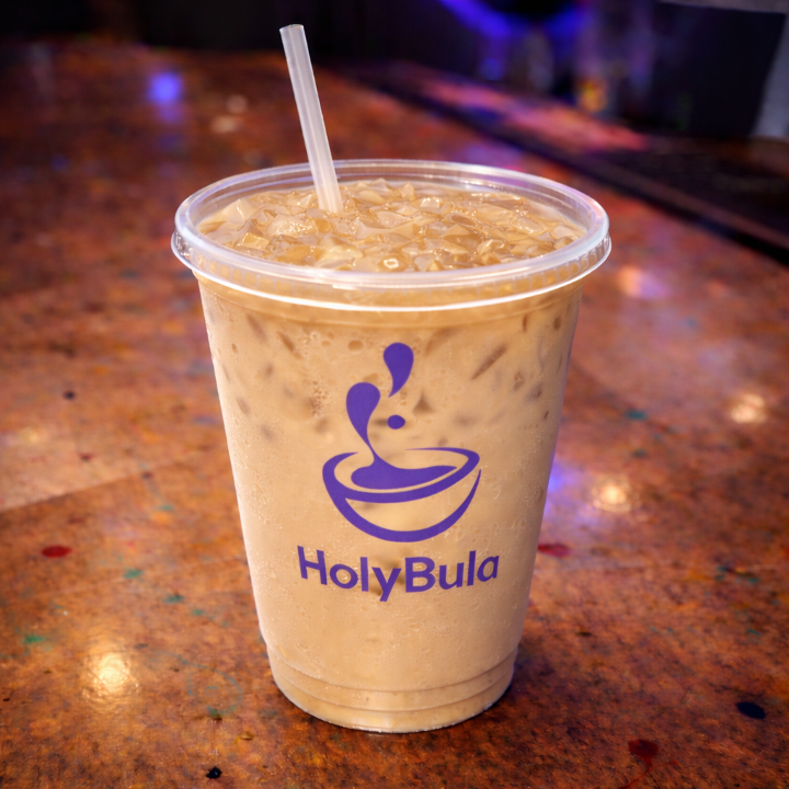 ICED LATTE.