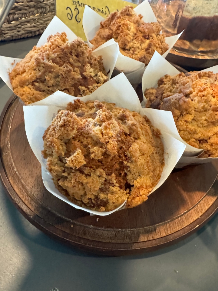 Peach Crumble Muffin.