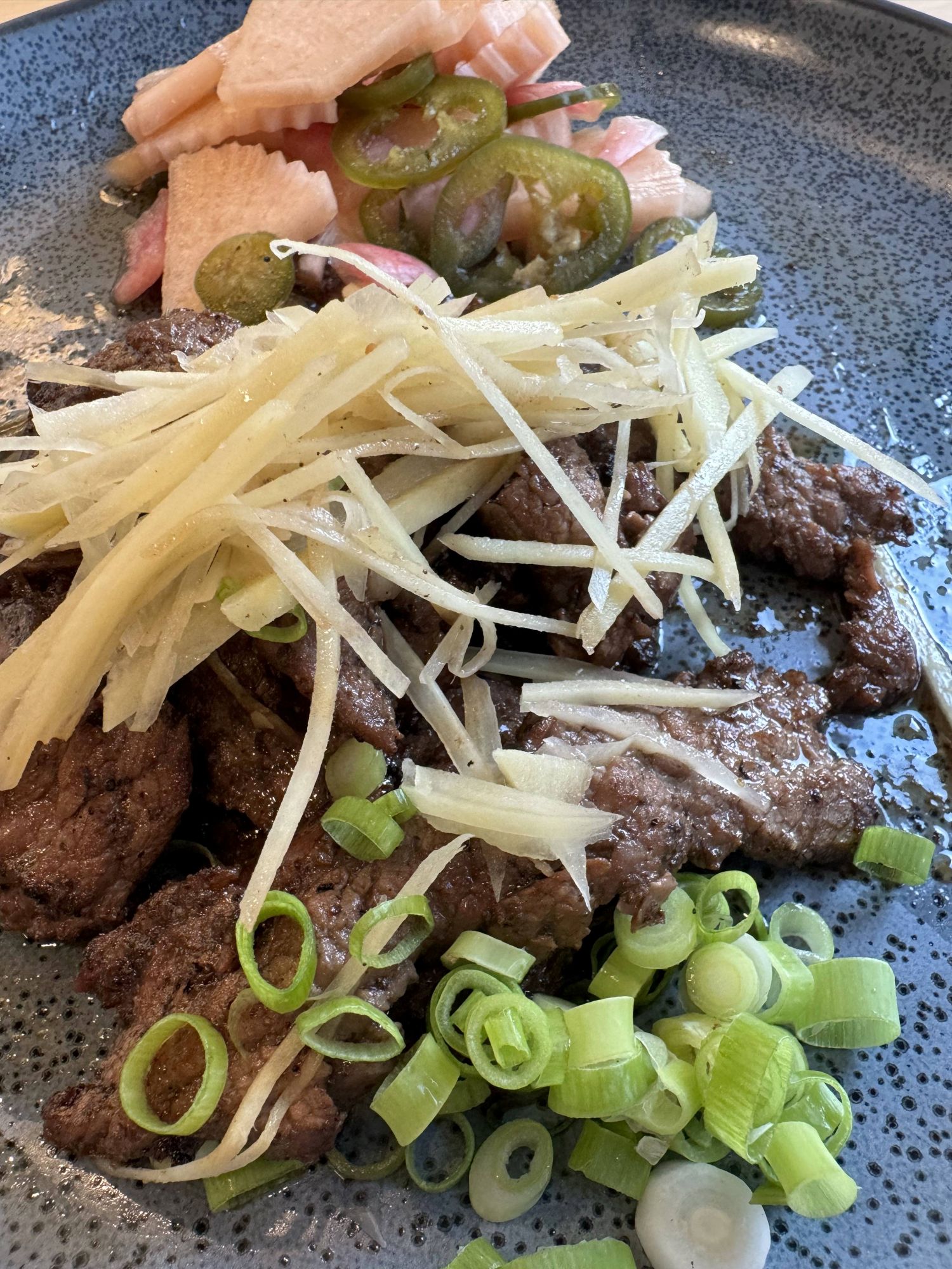 Sesame Ginger Beef (เนื้อน้ำมันงา).