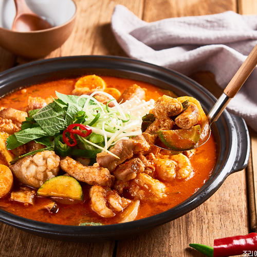 GOPCHANG Jeongol 곱창전골.