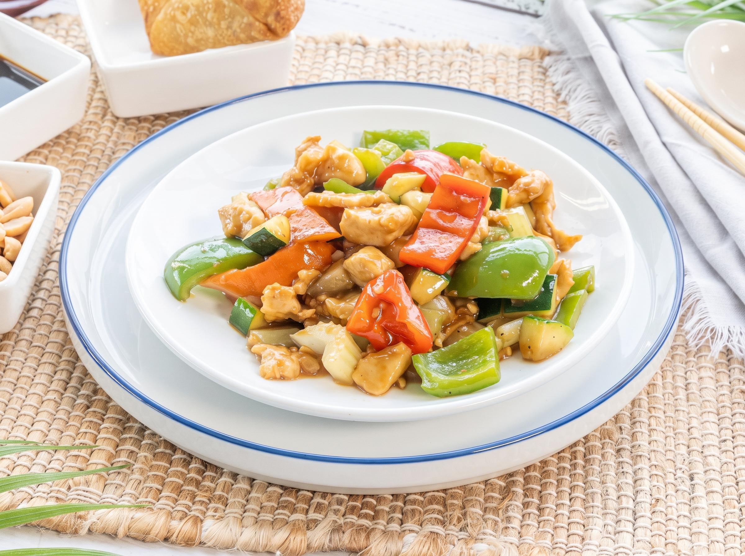 CASHEW CHICKEN.