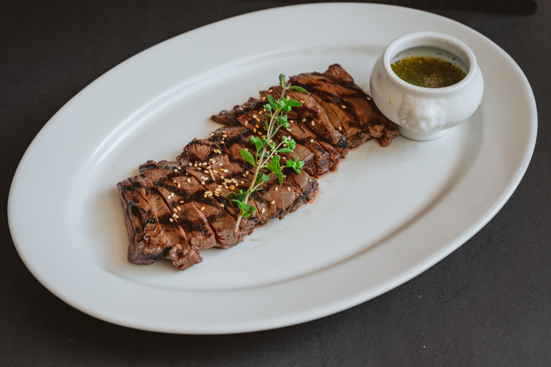 Grilled Skirt Steak (10 oz).
