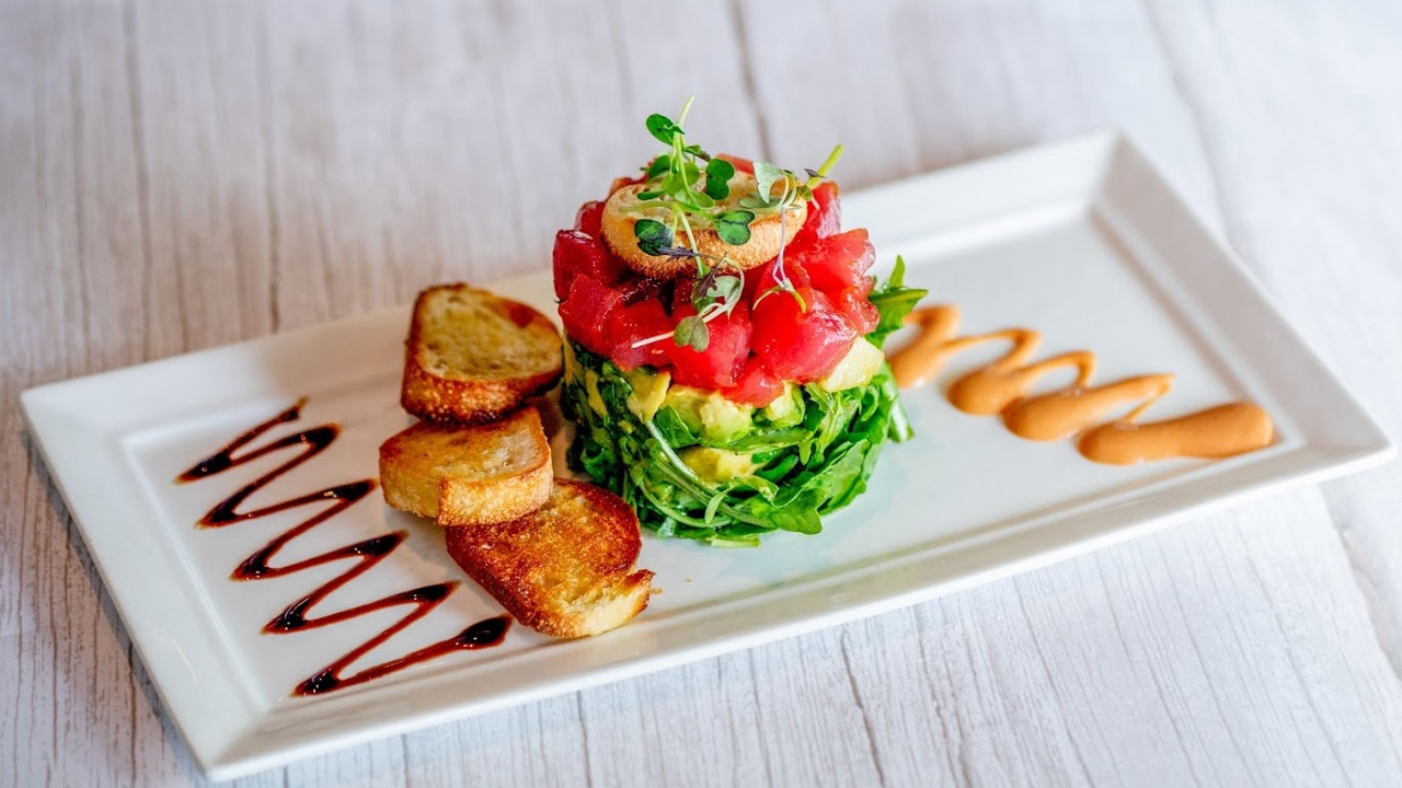 Tuna Tartar Avocado.